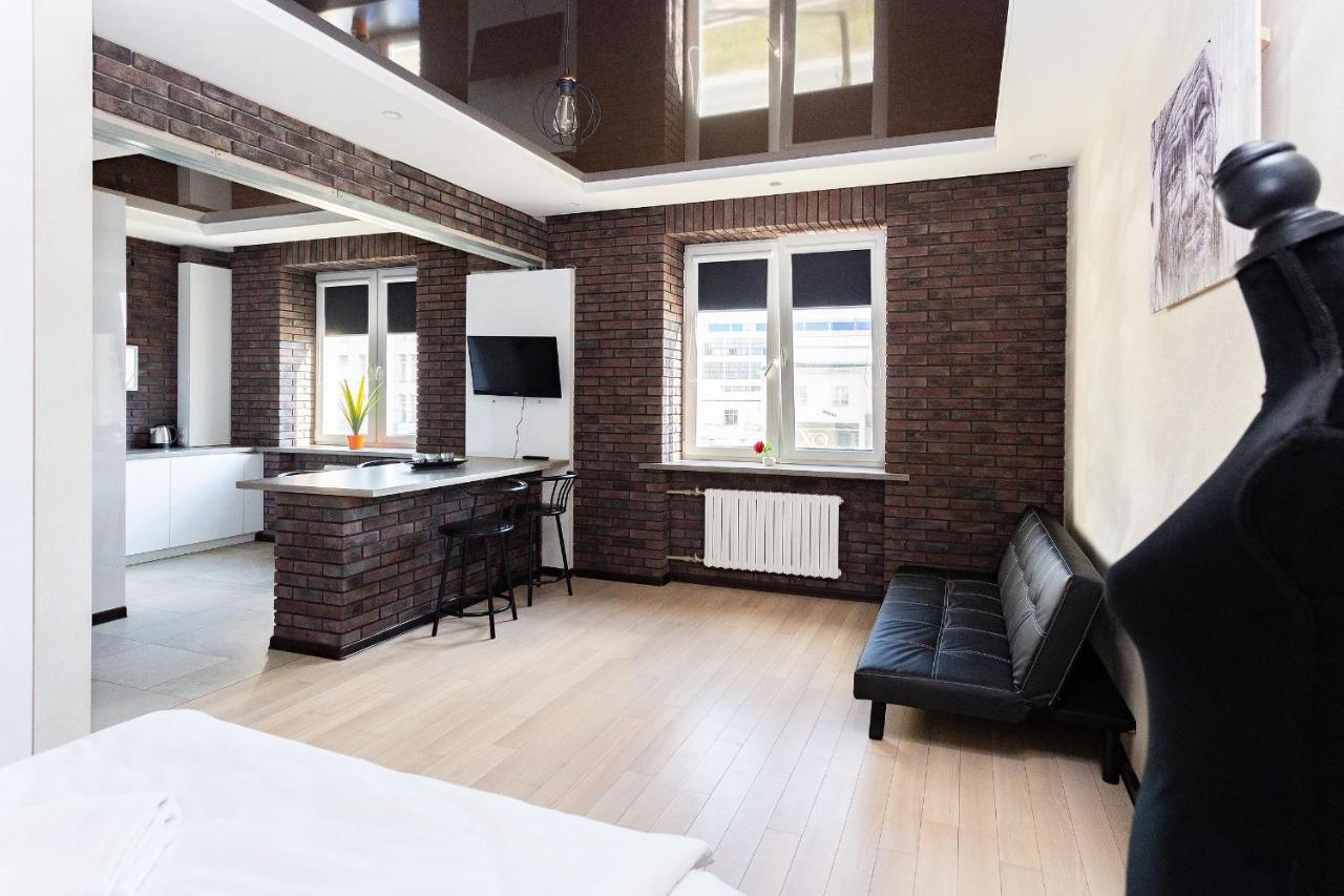 Apartments On Ploscha Yakuba Kolasa Минск Екстериор снимка