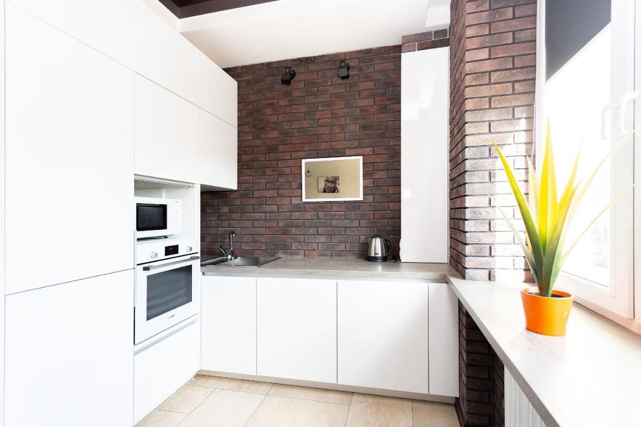 Apartments On Ploscha Yakuba Kolasa Минск Екстериор снимка