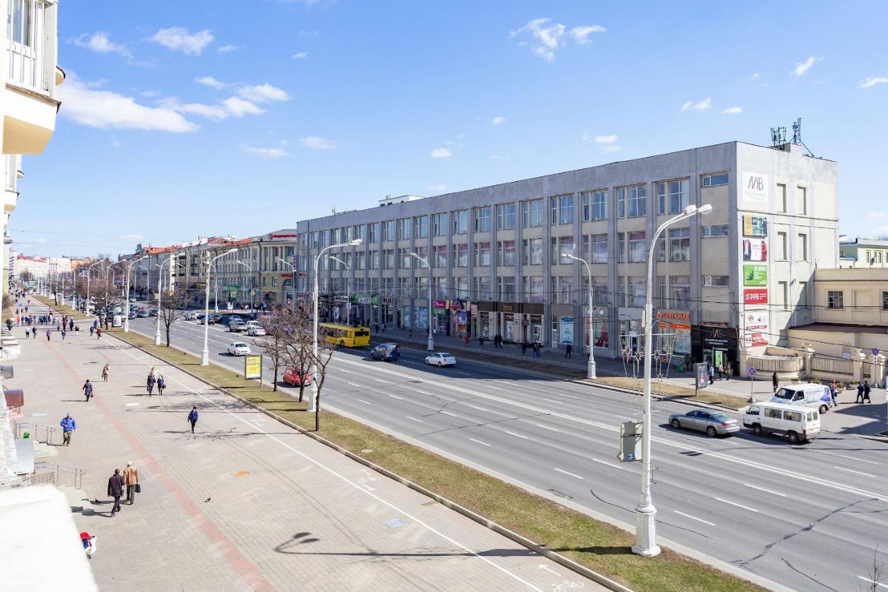 Apartments On Ploscha Yakuba Kolasa Минск Екстериор снимка