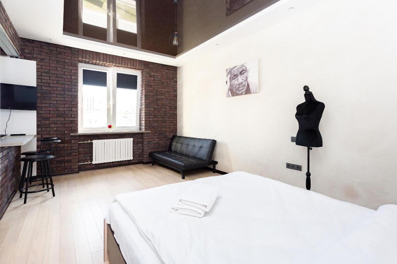 Apartments On Ploscha Yakuba Kolasa Минск Екстериор снимка