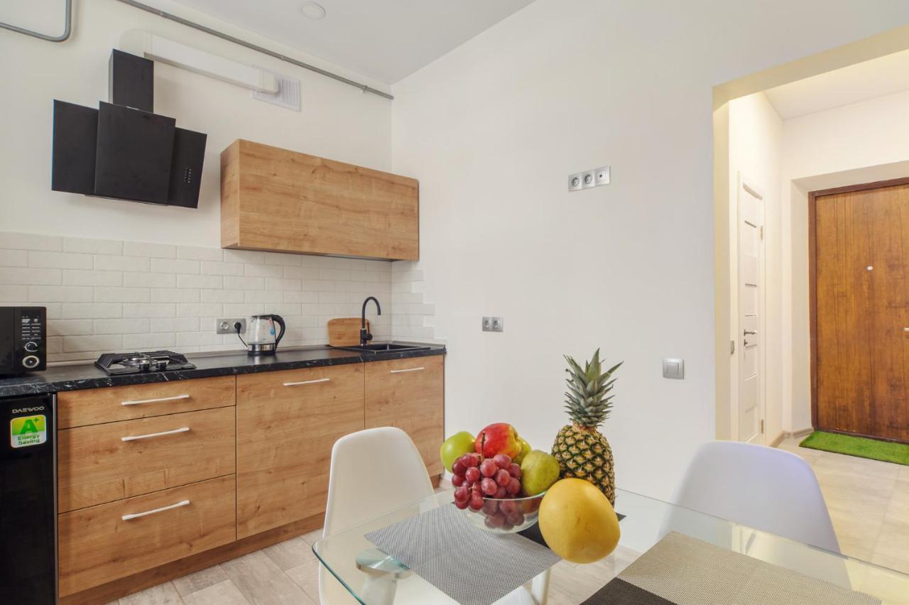 Apartments On Ploscha Yakuba Kolasa Минск Екстериор снимка