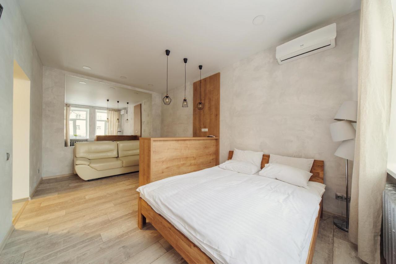 Apartments On Ploscha Yakuba Kolasa Минск Екстериор снимка